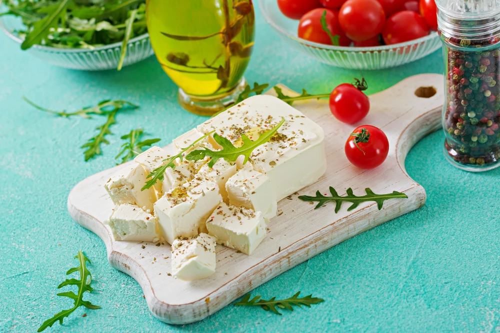Feta syr potrebuje po otvorení iné zaobchádzanie než si mnoho ľudí myslí.